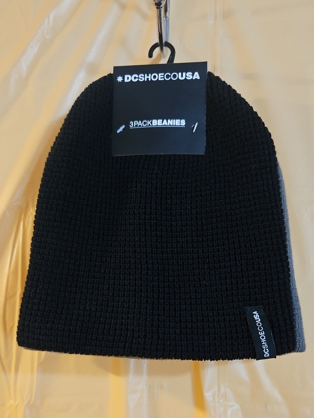 DC SHOE CO USA 3 PACK HATS: BLACK/GRAY: NEW WITH TAGS: ONE SIZE FITS MOST